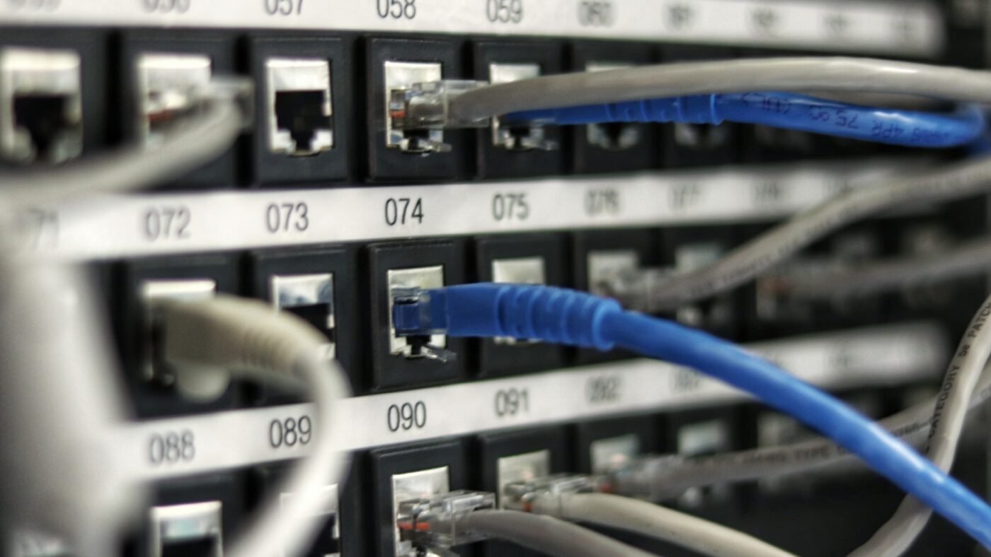 Labelled Cat6 patch panel with structured cabling
